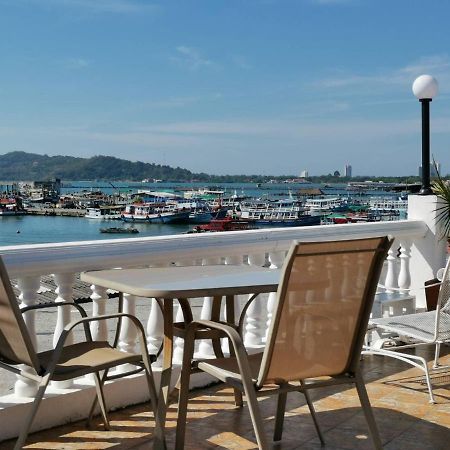 I Na Seaview Hostel Rayong Exterior photo
