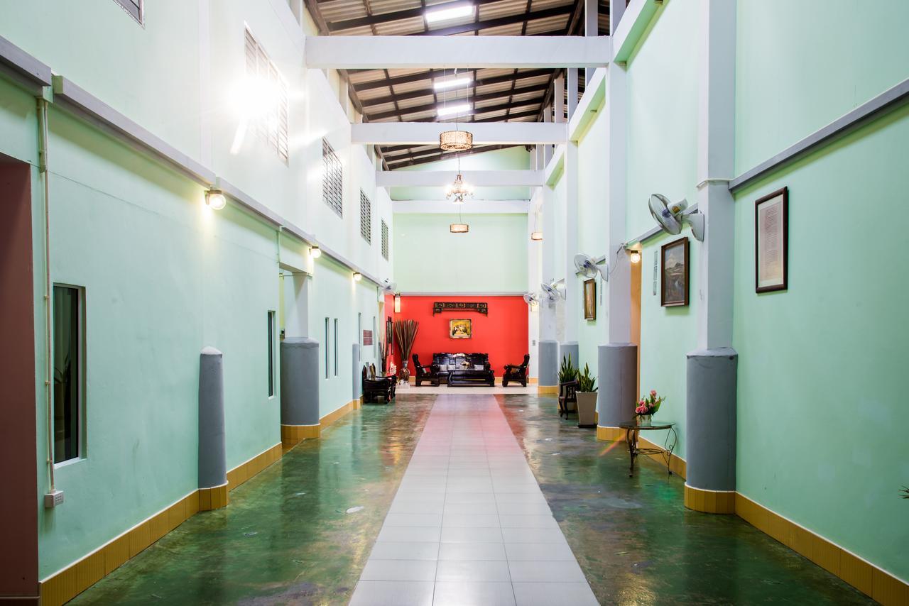 I Na Seaview Hostel Rayong Exterior photo