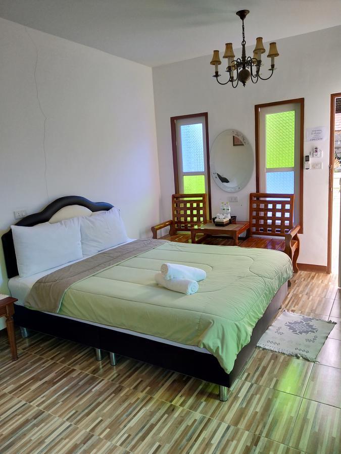 I Na Seaview Hostel Rayong Exterior photo