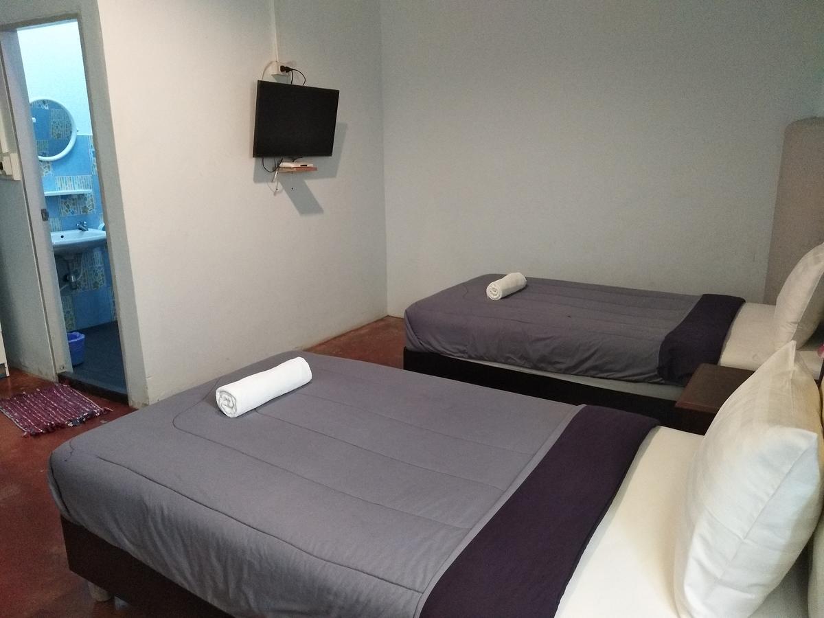 I Na Seaview Hostel Rayong Exterior photo